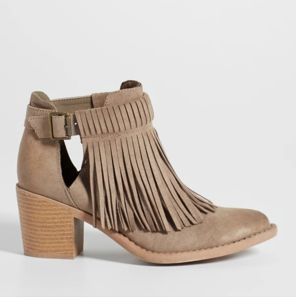 Maurices Jasmine Faux Suede Ankle Booties w/Fringe Size 7 VGUC Olive/gray